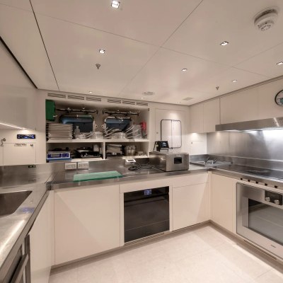 Tiga Laut Yacht 15