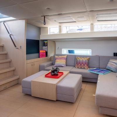 W Yacht 11