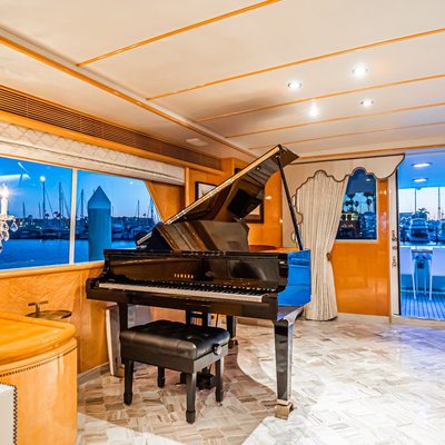 Summer Sunset Yacht 15