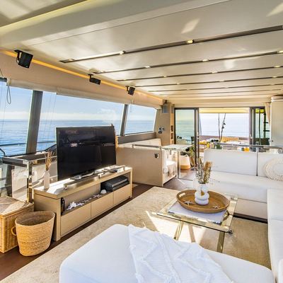 Bluem Yacht 12