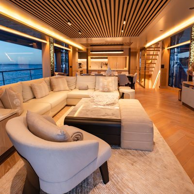 Aura Yacht 11