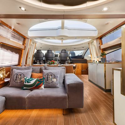 Blade 6 Yacht 11