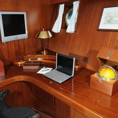 Gacela Yacht 13
