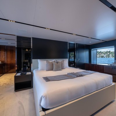 Tasty Waves Yacht 13