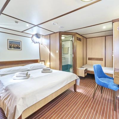 Amorena Yacht 14