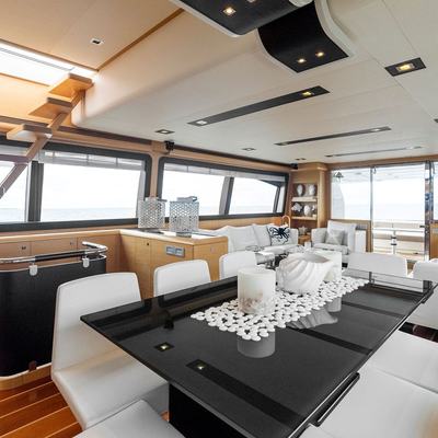 Bon Bon Yacht 12