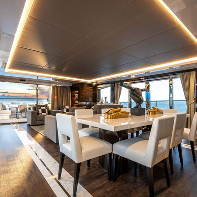 Lady B II Yacht 12