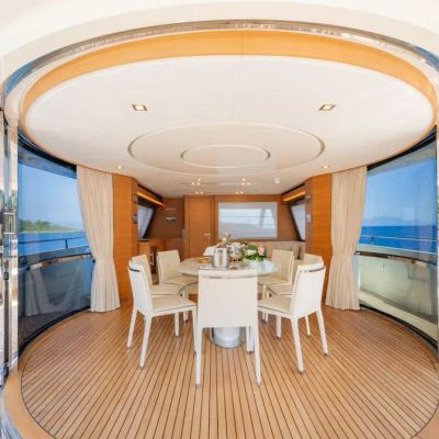 Milena Yacht 11