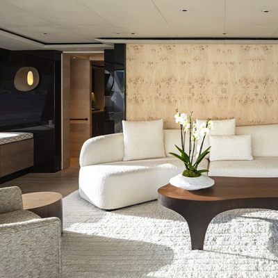 Twizzle Yacht 12