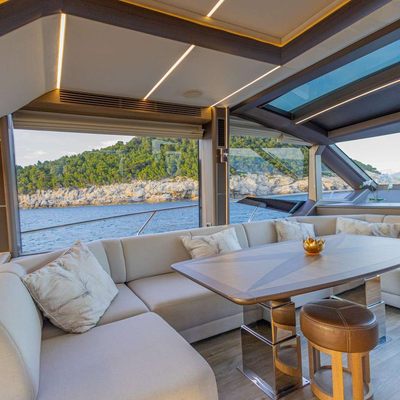 Paradise Yacht 14