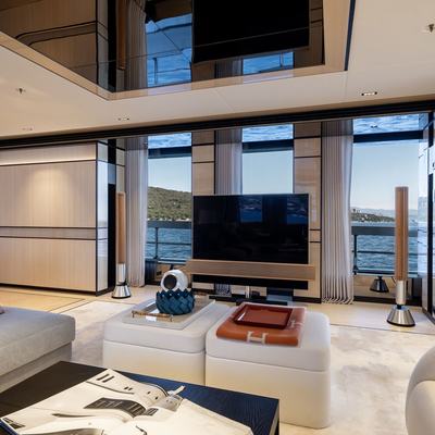 Reliance Yacht 11