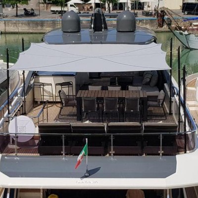 Stream Yacht 13