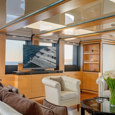 2 Ladies Yacht 15
