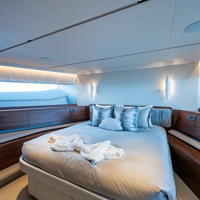 R&R Yacht 15