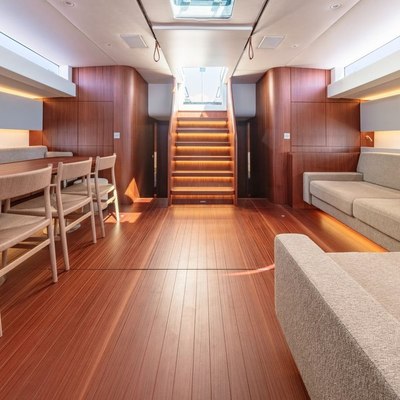 Fitzrovia Yacht 12