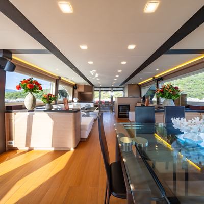 Bella Luna Yacht 12