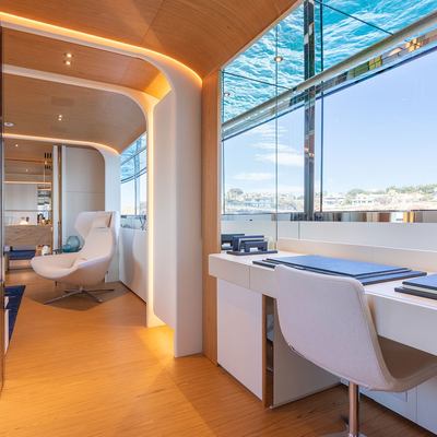 PH2 Yacht 13