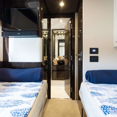 High Maintenance Yacht 14