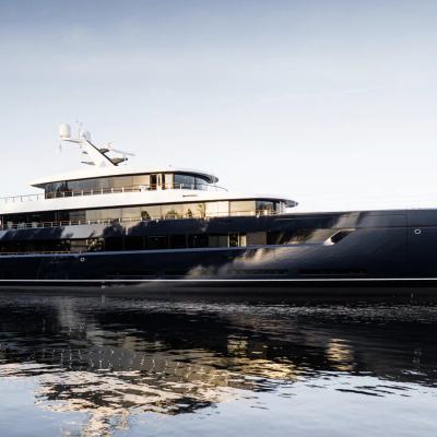 Les Cinq Yacht 12