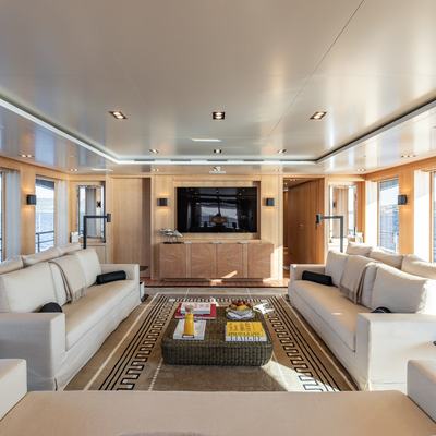 Belongers Yacht 13