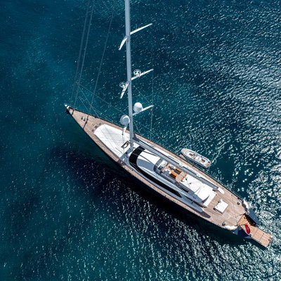 RED DRAGON Yacht Charter Price - Alloy Yachts Luxury Yacht Charter