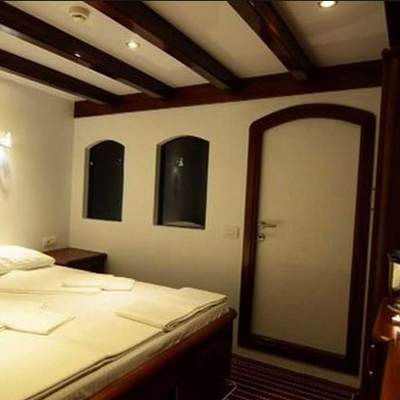 B&B 2 Yacht 6