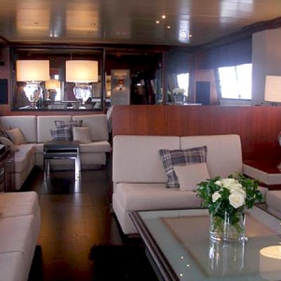 Queen South Yacht 5