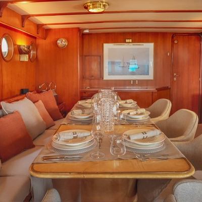 Five Angels Yacht 15