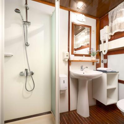 Agora Yacht 14