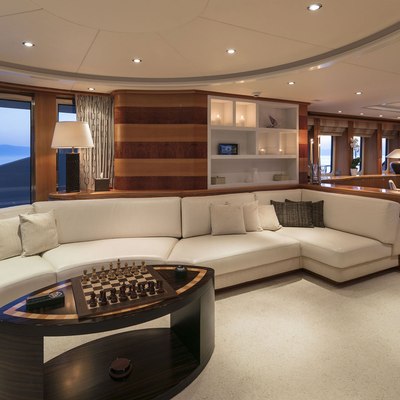 L'Equinox Yacht 12