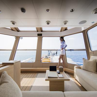Dapple Yacht 5