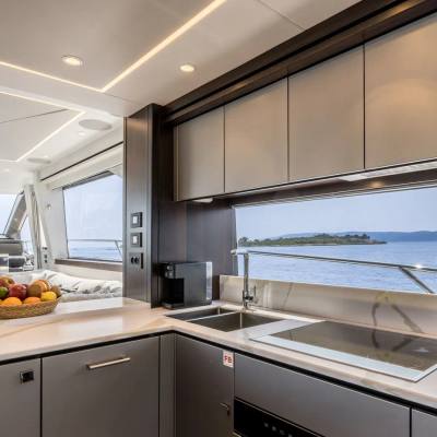 Apollo Yacht 15