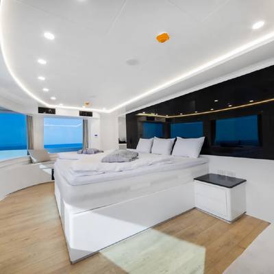 Yachtiano Yacht 14