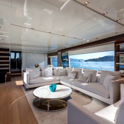 Queen Martina Yacht 11