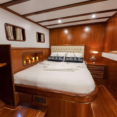 Estrella De Mar Yacht 15