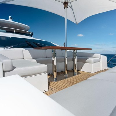 Satisfaction Yacht 11