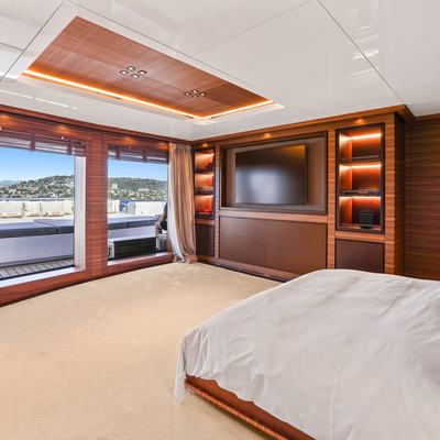 Magna Grecia Yacht 15