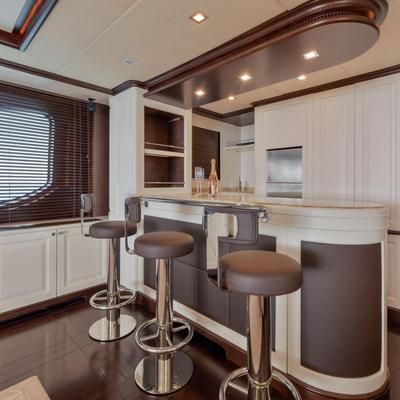 Elena Nueve Yacht 15