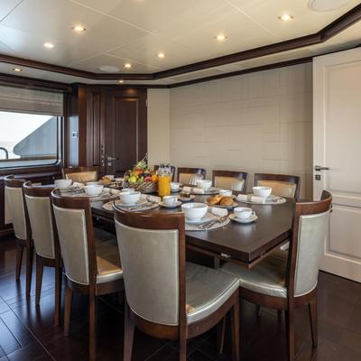 Elena Nueve Yacht 13