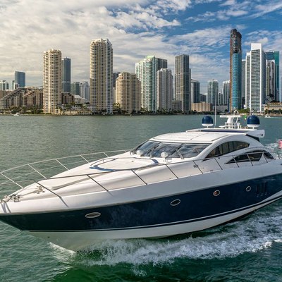 Aquaholic Yacht 15