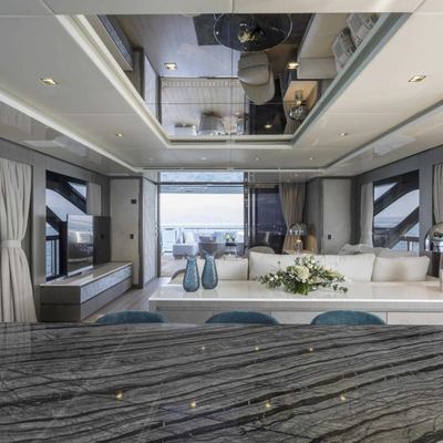Benjoli Yacht 13