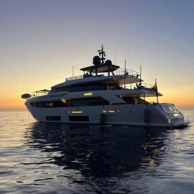 Nomad Yacht 14