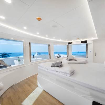 Yachtiano Yacht 15