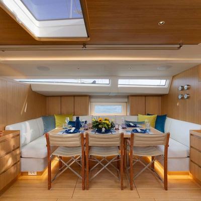 Optimist Yacht 12