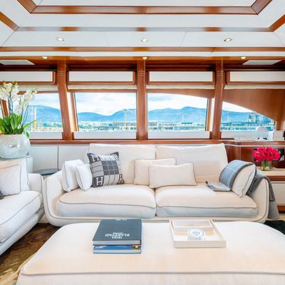 Bunker Yacht 12