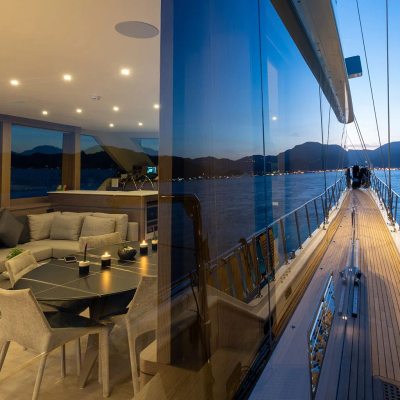 Good Life Yacht 12
