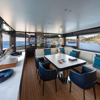 Angels Yacht 11
