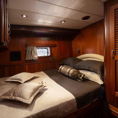 Pacha Yacht 15