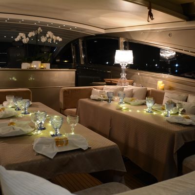 Tender To Yacht 8