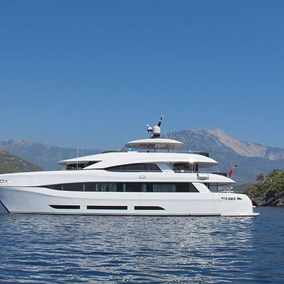 U Rite SHU U RITE Yacht Charter Price - Curvelle Luxury Yacht Charter